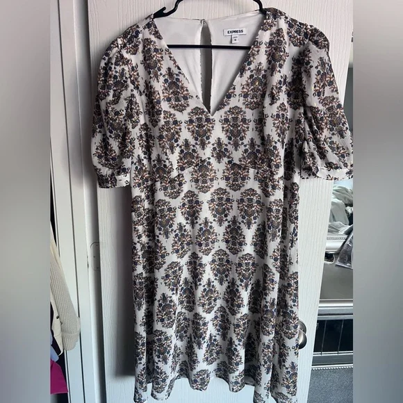 Womens white and gold flowy dress Womens white and gold flowy dress
